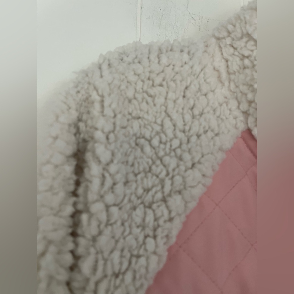 Abercrombie & Fitch Pink White Quilted Sherpa Pullover Size Medium - Picture 3 of 11